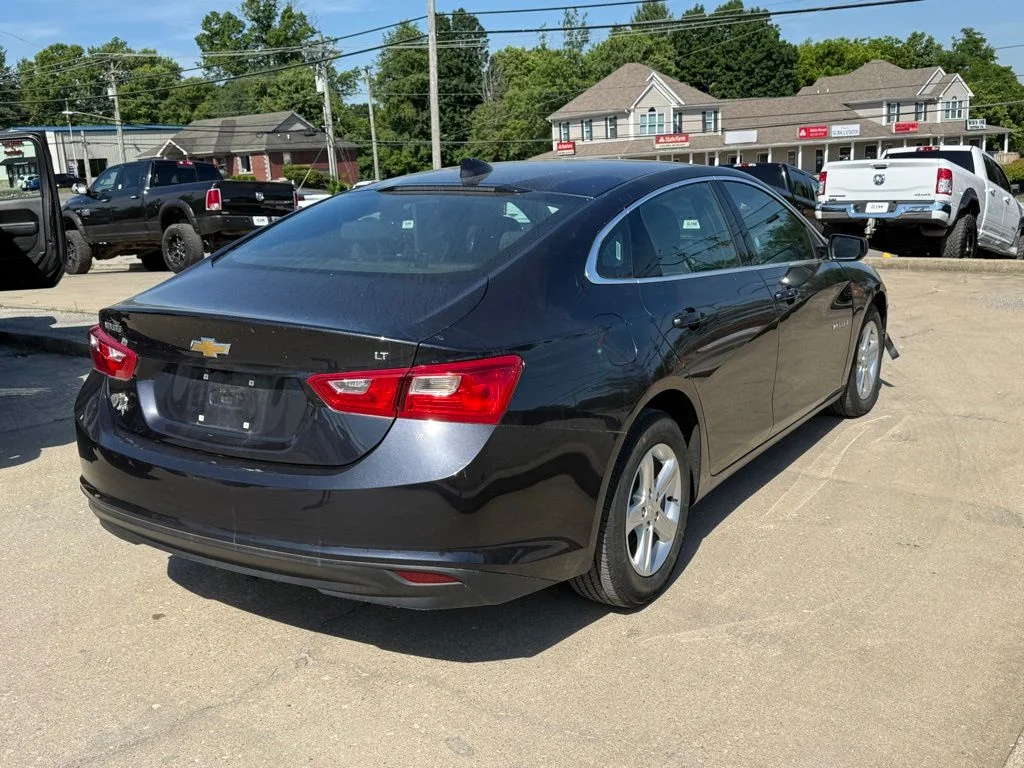 Used 2023 Gray Chevrolet LT image 6