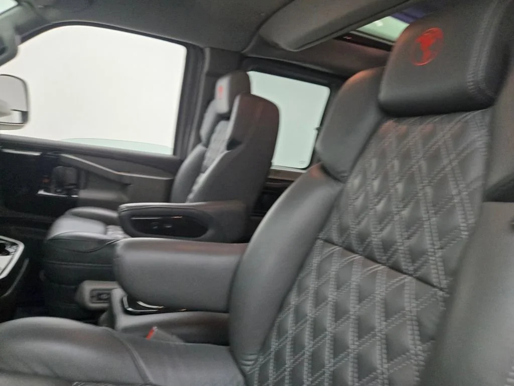2023 GMC Savana Cargo Work Van - Photo 17