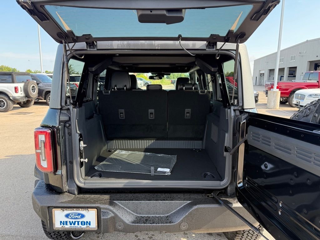 New 2026 Shadow Black Ford Outer Banks® image 37