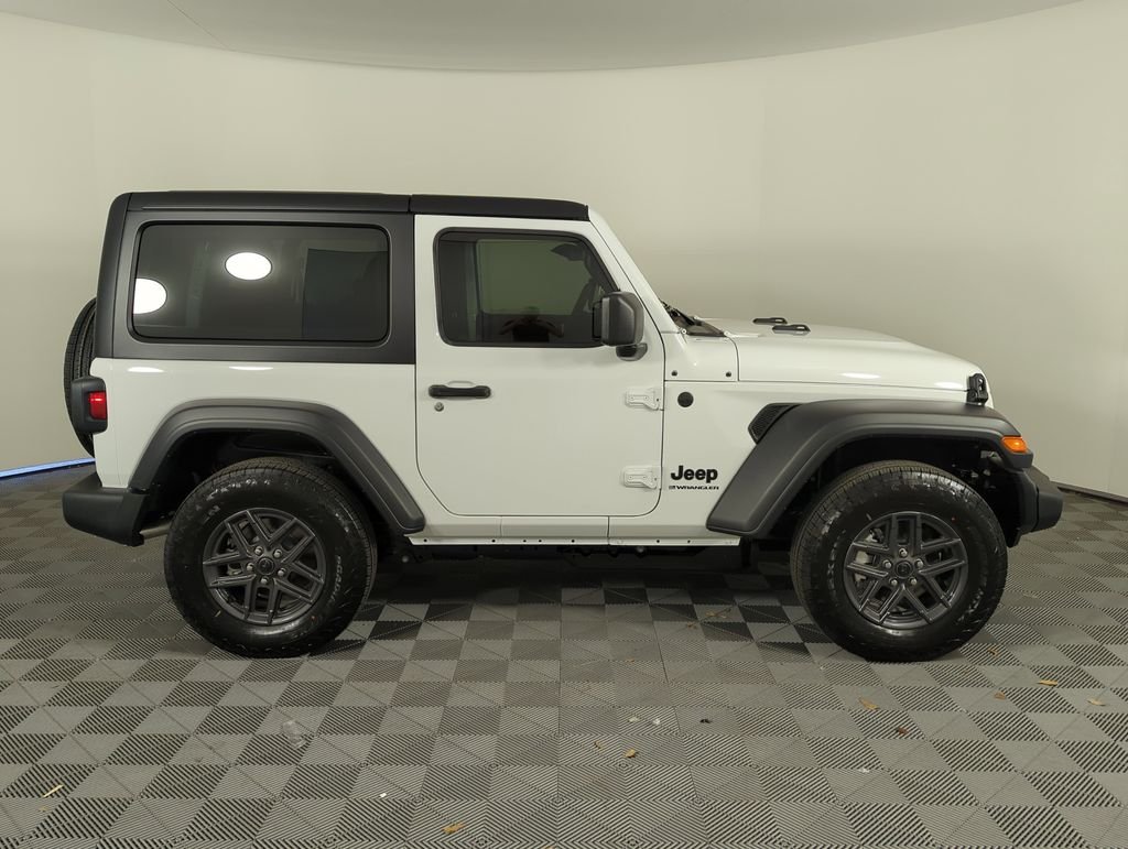 New 2026 Bright White Clear-Coat Exterior Paint Jeep Sport S image 4