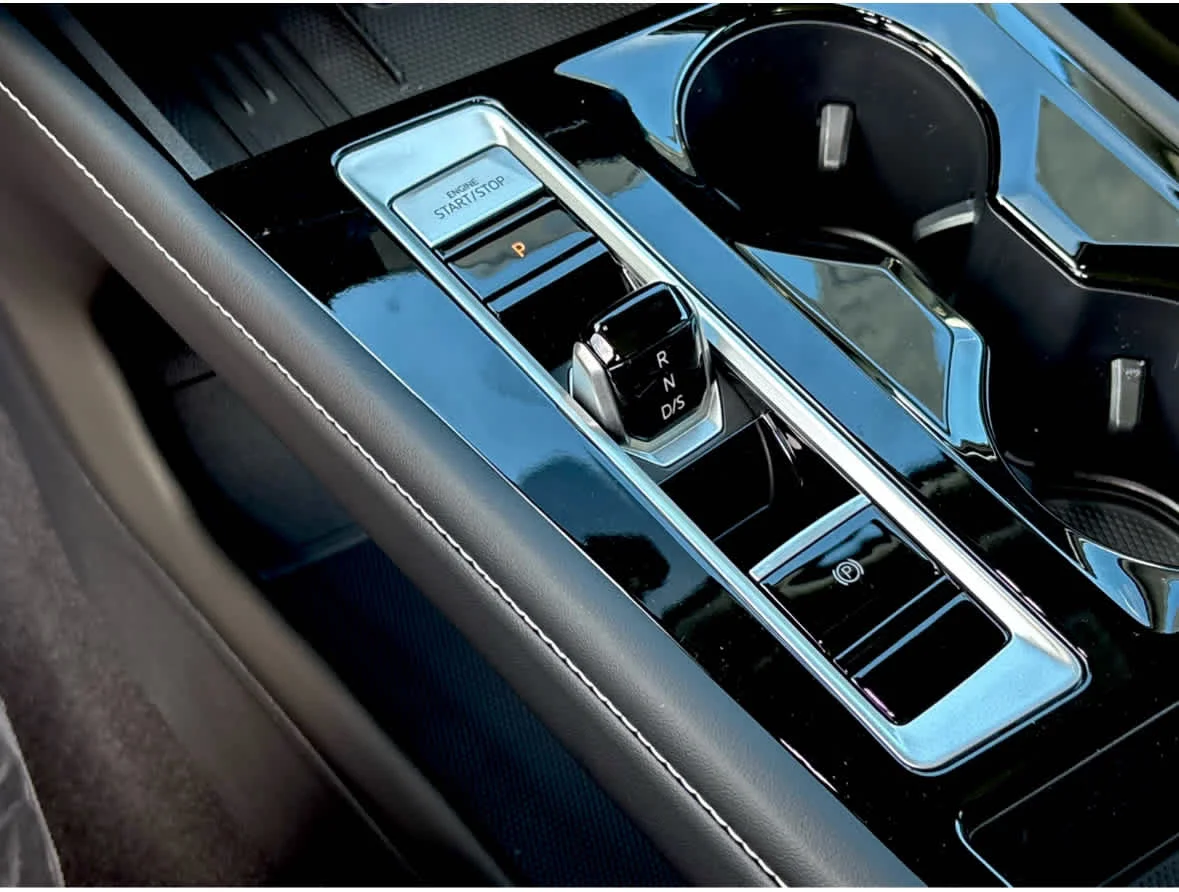 2026 Volkswagen Atlas SE w/Tech - Photo 15