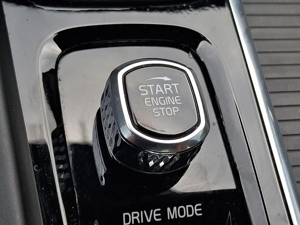 Used 2020 White Volvo T5 image 26
