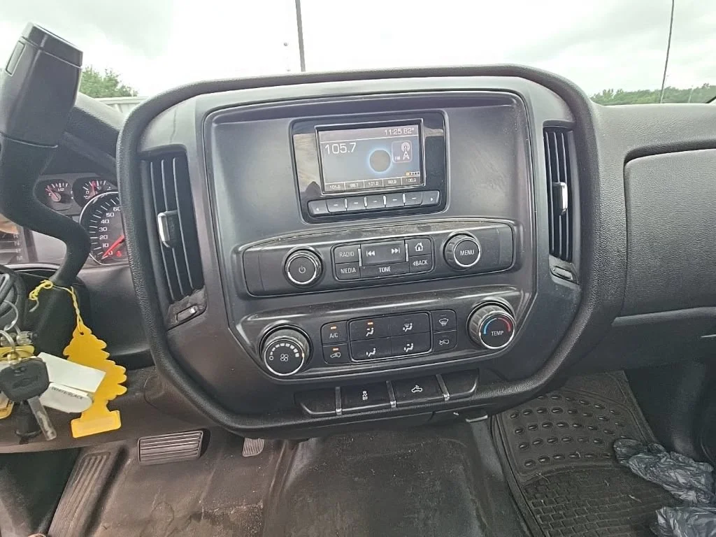 Used 2015 SUMMIT WHITE Chevrolet Work Truck image 4