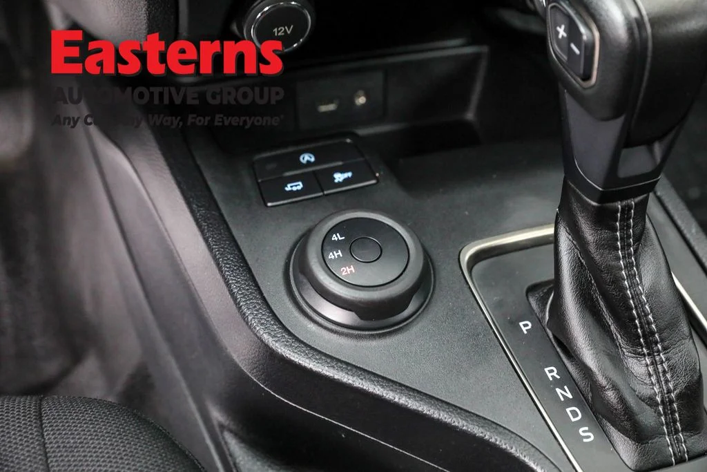 Used 2020 Silver Ford XL image 13