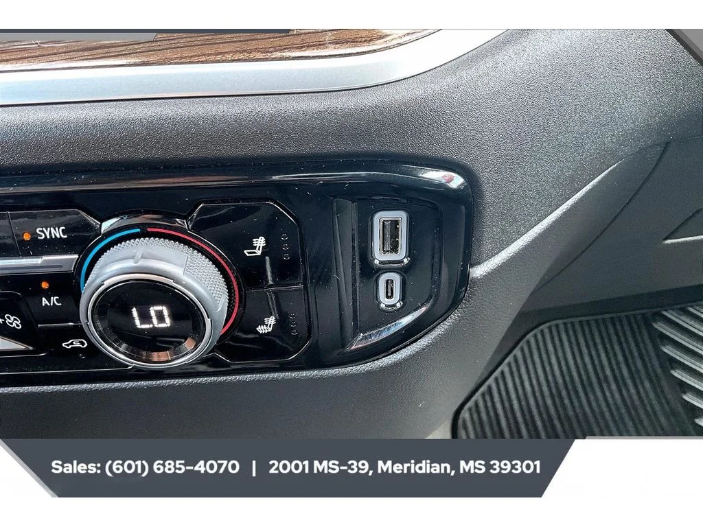 Used 2025 STERLING GRAY METALLIC Chevrolet LT image 23