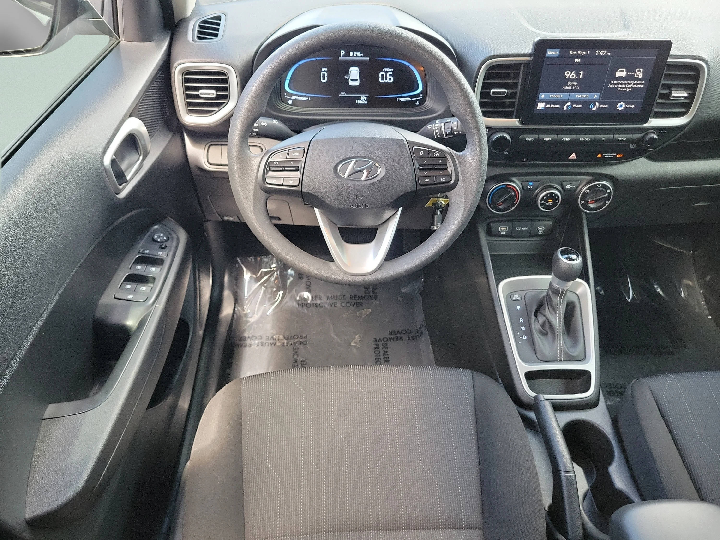 Used 2025 Shimmering Silver Hyundai SE image 16
