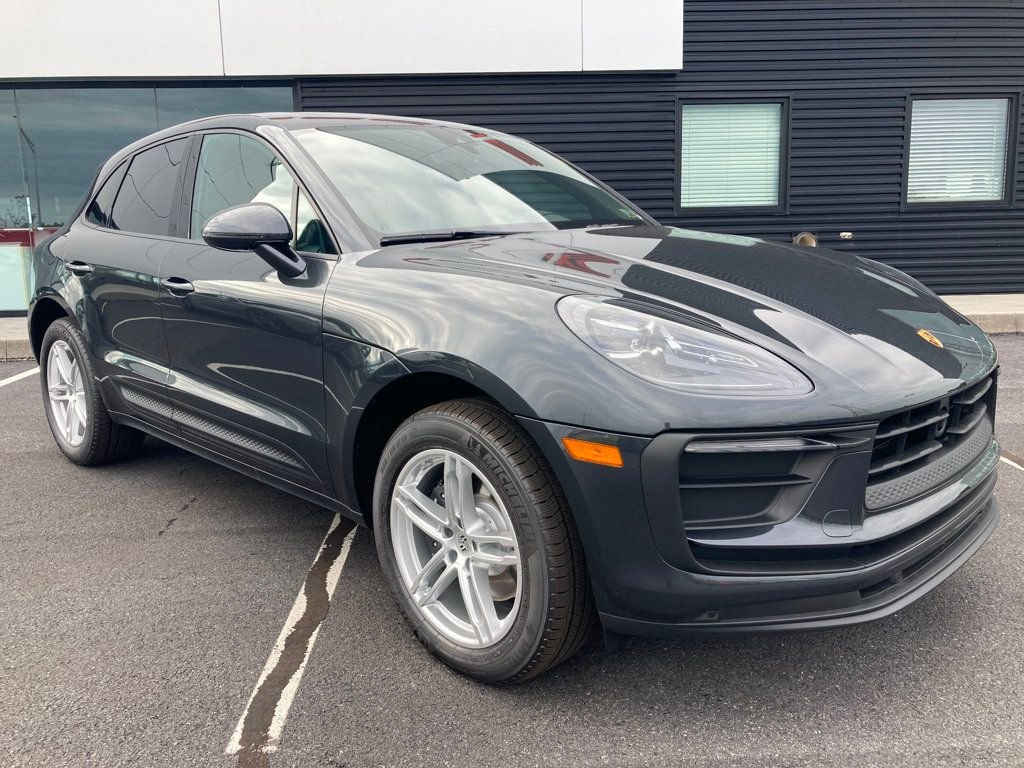 2026 Porsche Macan - Photo 30
