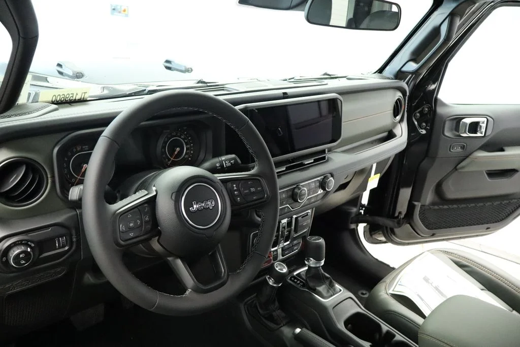 New 2026 Black Clearcoat Jeep Mojave image 37