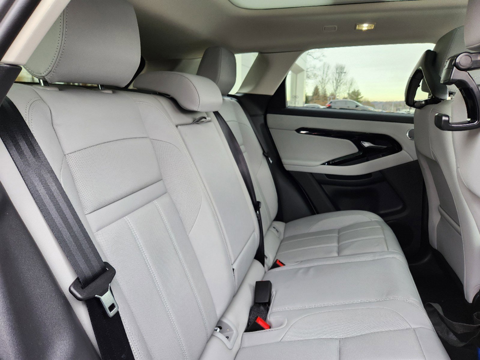 Certified Used 2024 Fuji White Land Rover S image 15