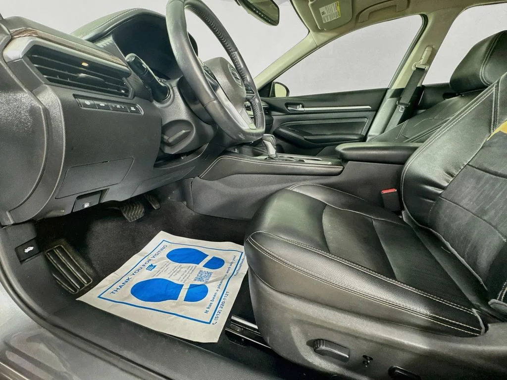 Used 2019 Gray Nissan 2.5 Platinum image 22