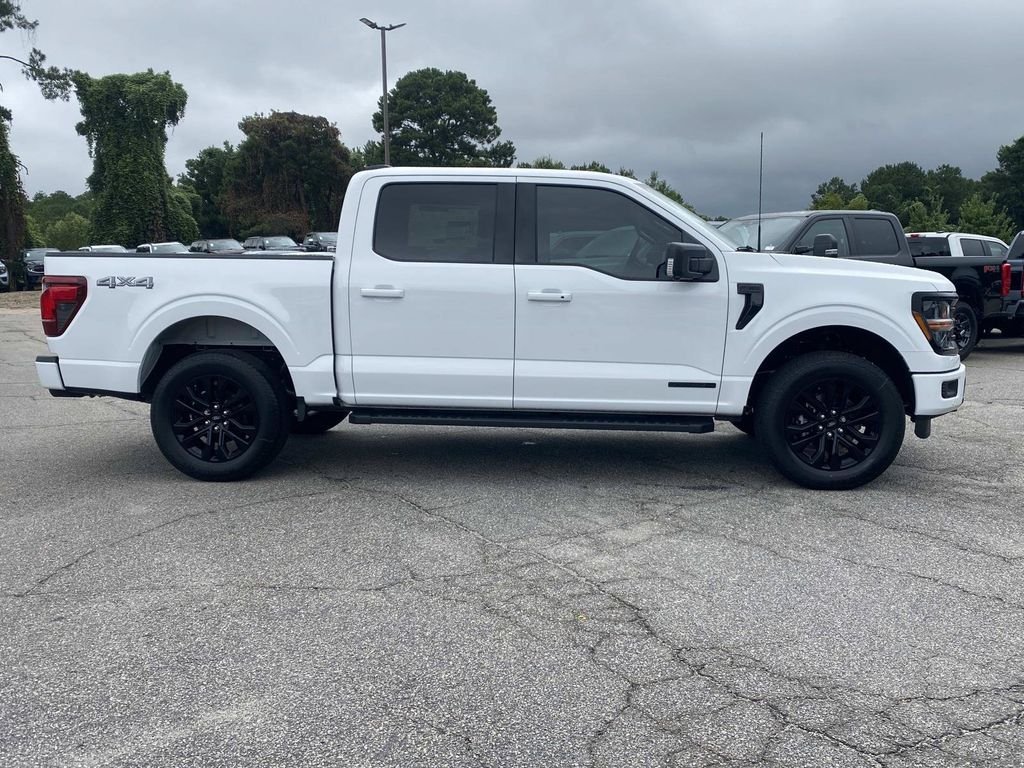 New 2026 Oxford White Ford XLT image 2