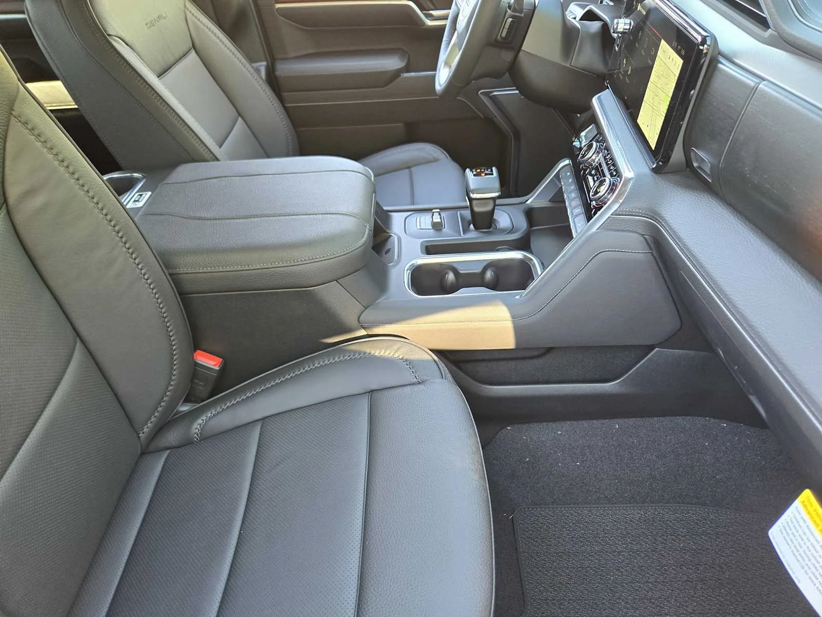 2026 GMC Sierra 1500 Denali - Photo 9
