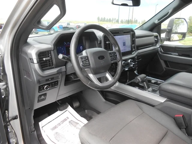 Used 2025 Iconic Silver FORD XLT image 3