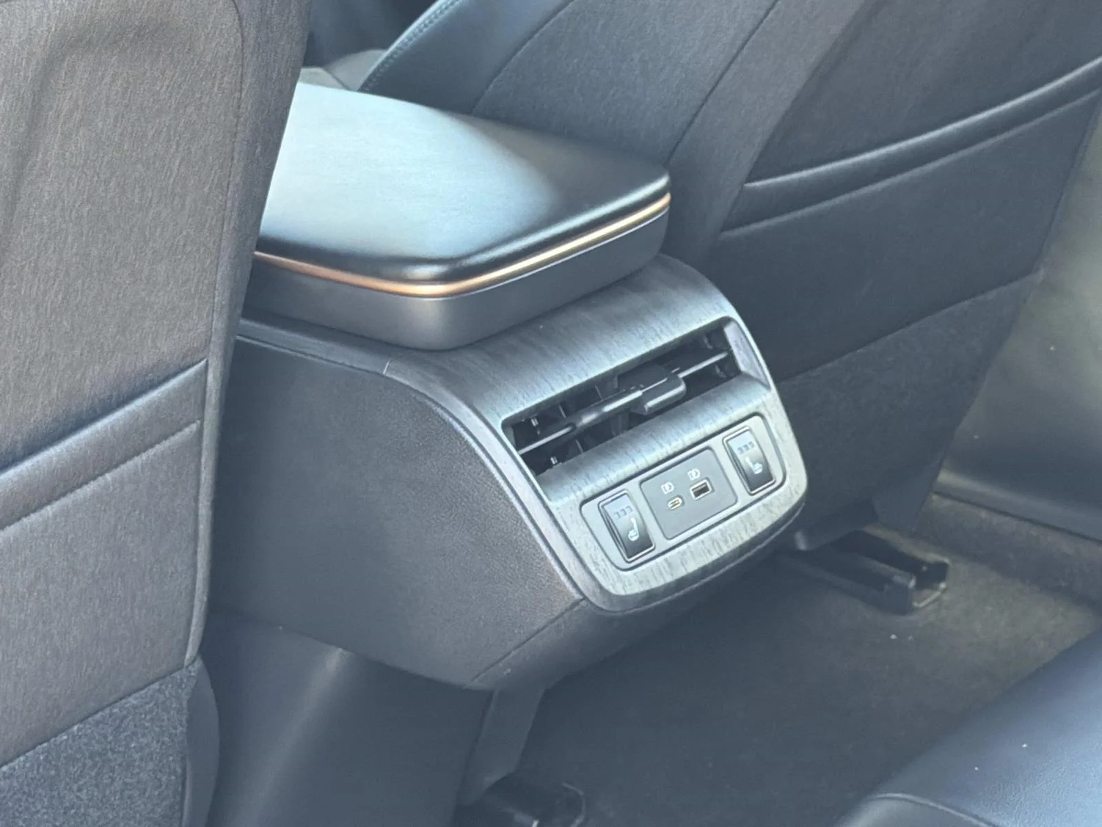 Used 2023 GUN METALLIC Nissan ENGAGE image 27