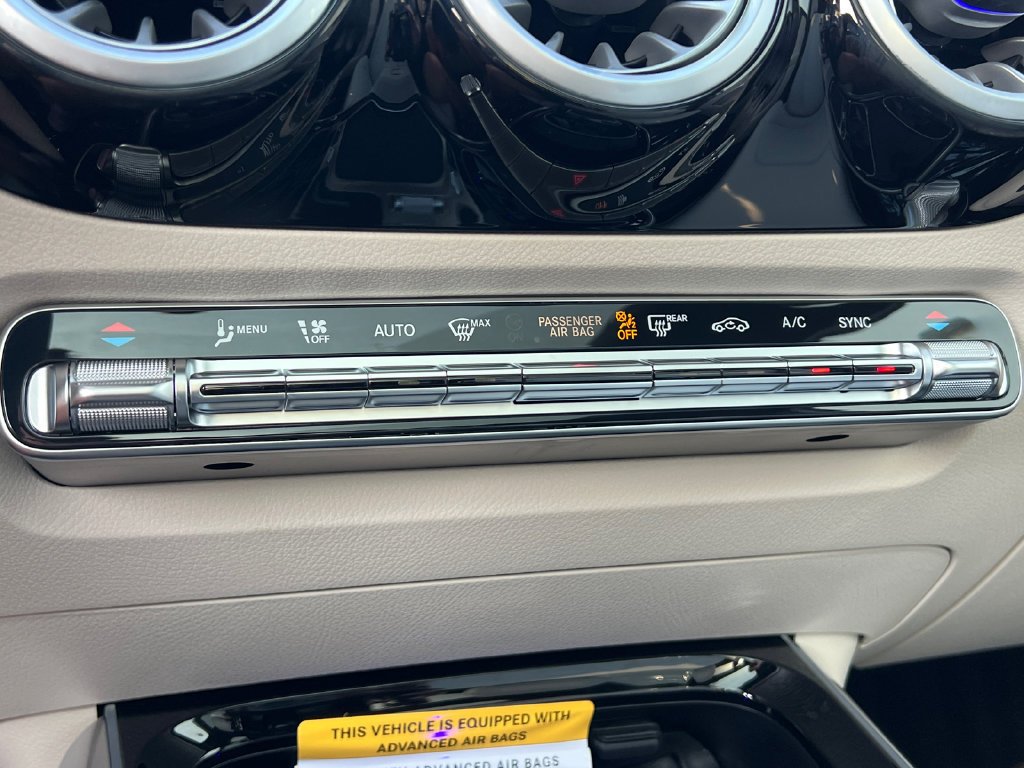 New 2026 Polar White Mercedes-Benz GLA 250 image 58