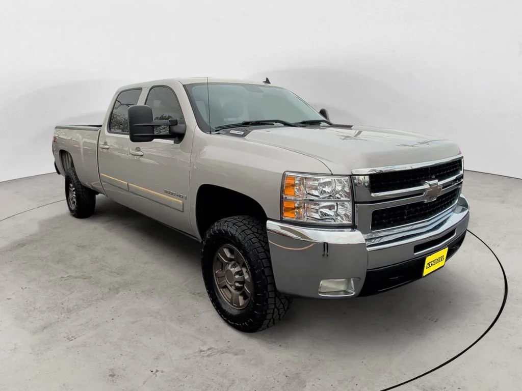 Used 2007 Silver Birch Metallic Chevrolet SRW LTZ image 7