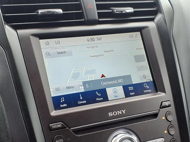 Used 2020  Ford Titanium image 6