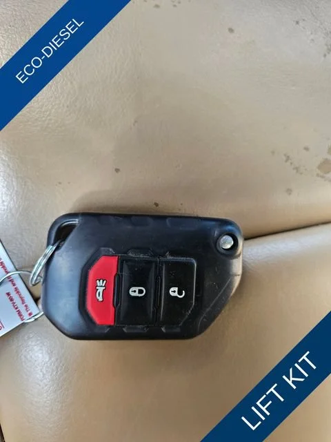 Used 2021 Silver Jeep Overland image 29