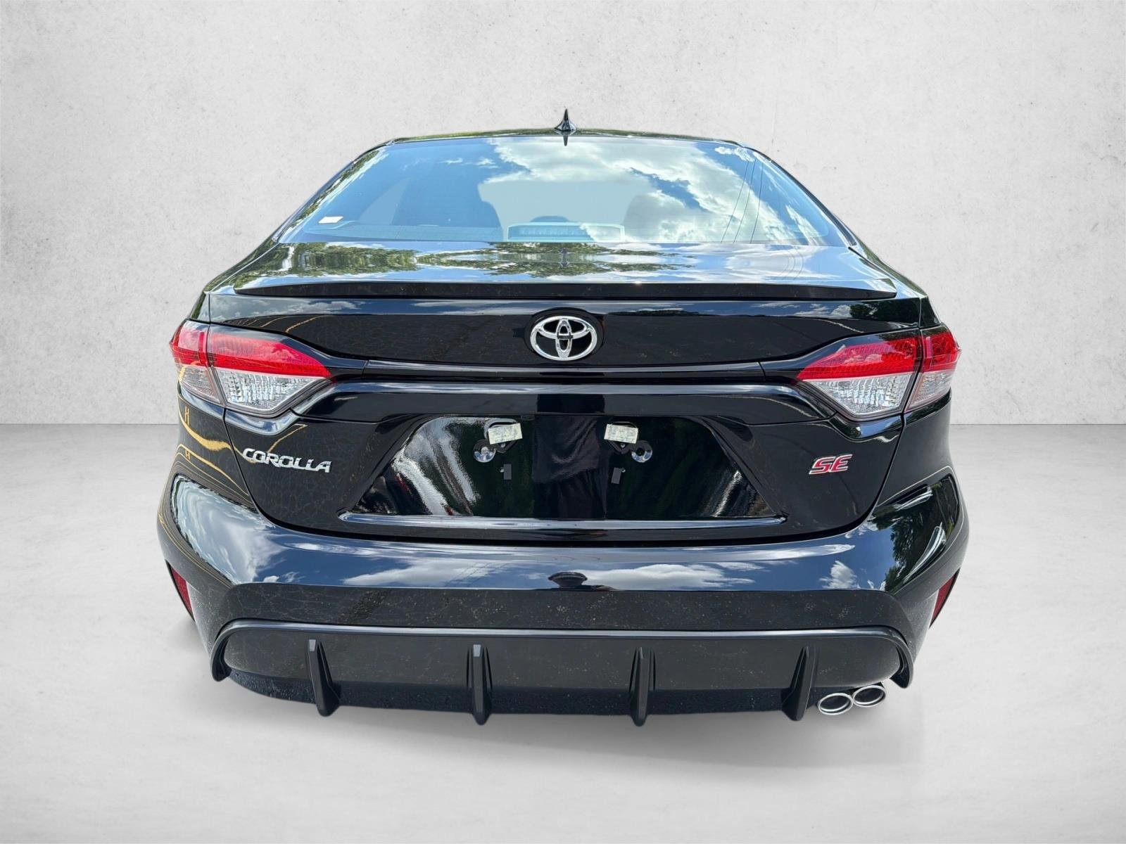 New 2026 Midnight Black Metallic Toyota SE image 4