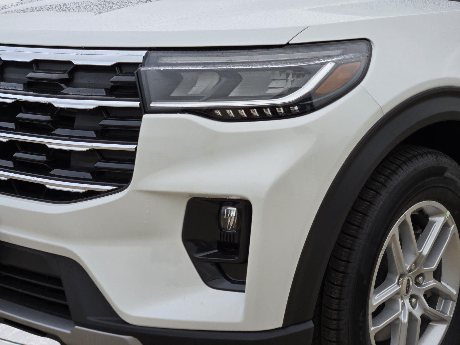 New 2026 Star White Metallic Tri-Coat Ford Active image 5