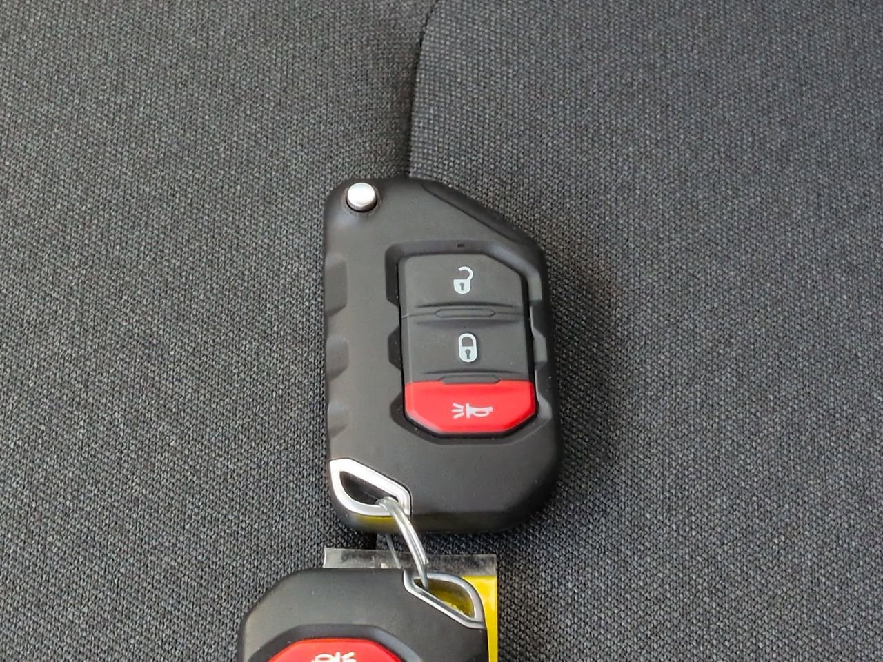 Certified Used 2025 Anvil Clear Coat Jeep Sport image 25