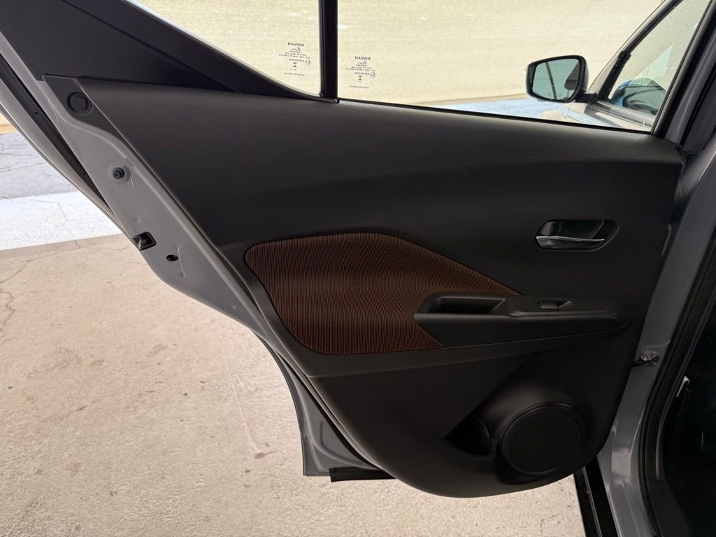 Used 2024 Super Black Nissan SR image 19