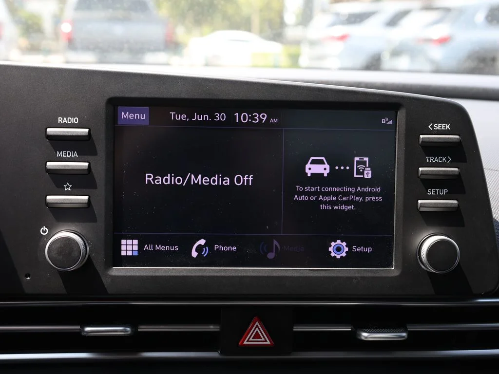 Used 2023 Black Hyundai SEL image 26