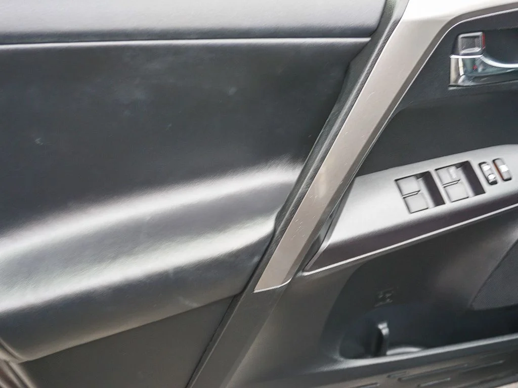 Used 2017 Gray Toyota XLE image 19