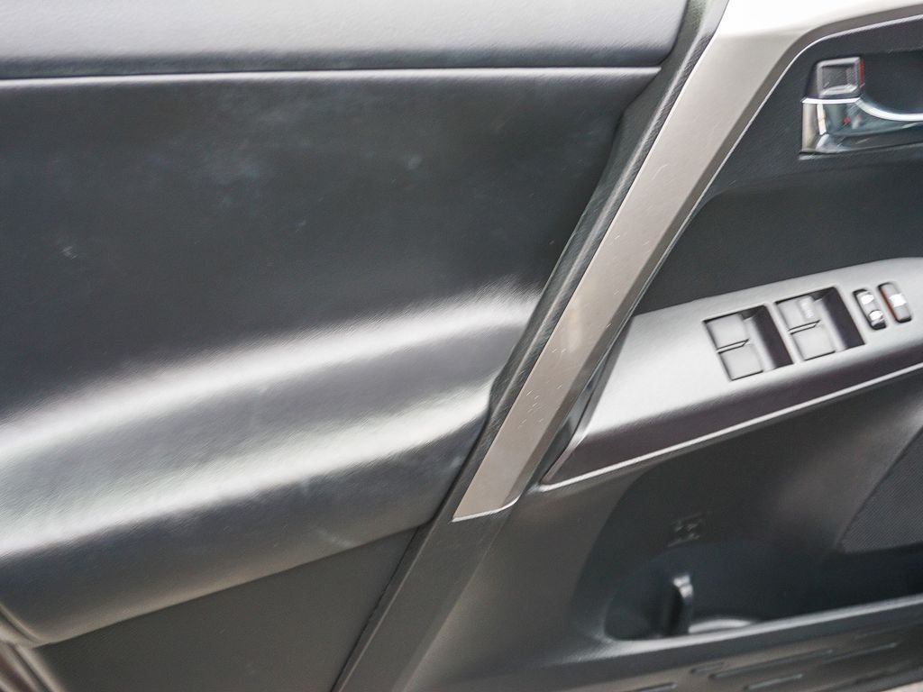 Used 2017 Magnetic Gray Metallic Toyota XLE image 19