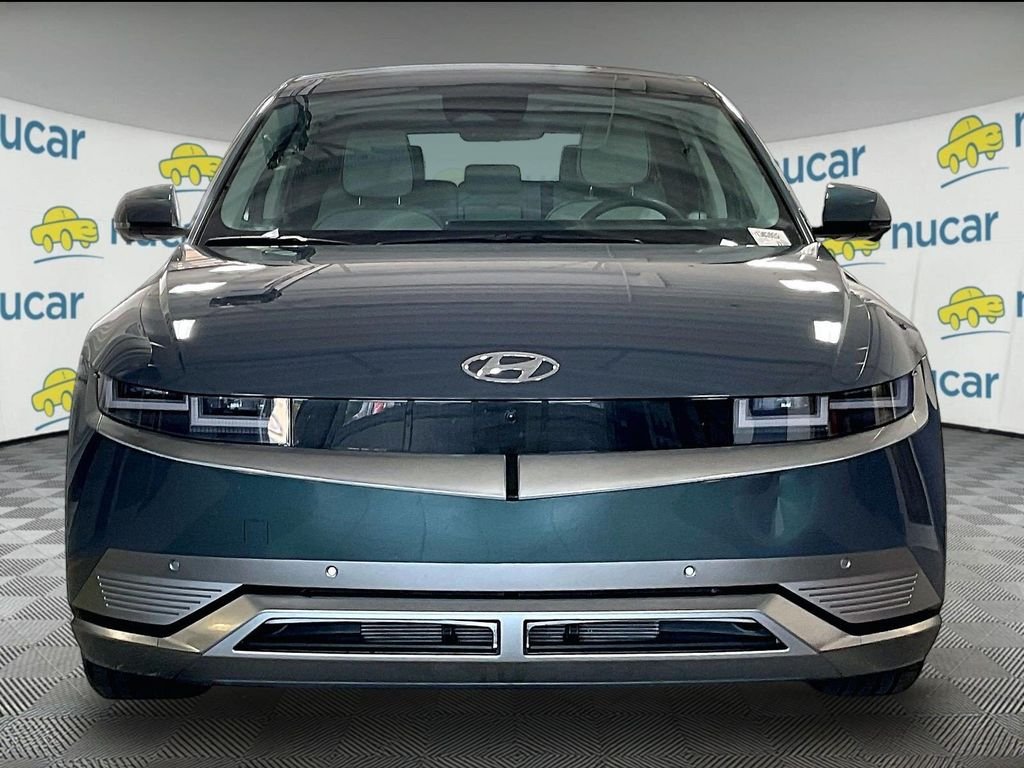 Used 2023 Green Hyundai Limited image 2