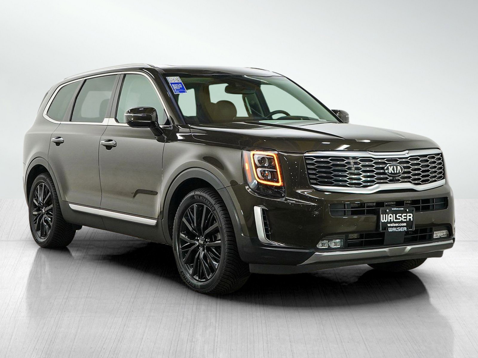 Used 2020 Dark Moss Kia SX AWD image 7