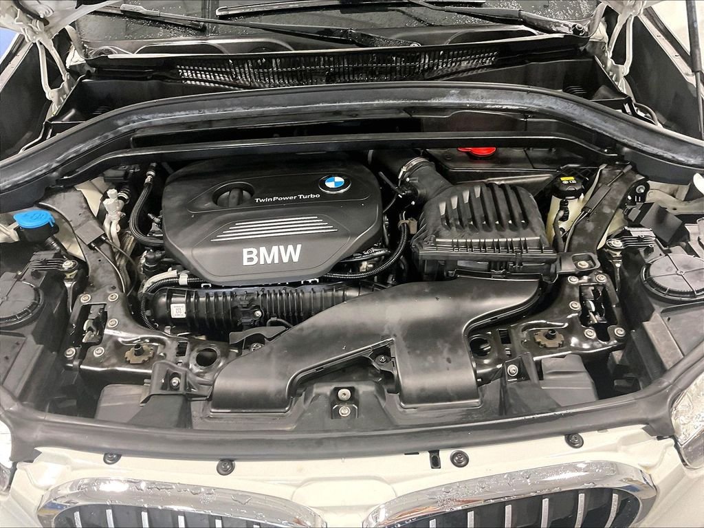 Used 2017 White BMW xDrive28i image 35
