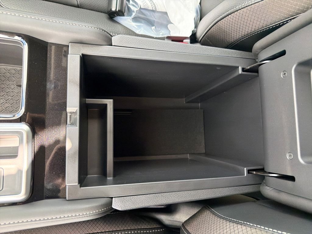 New 2026 Nissan Pathfinder SL 4D Sport Utility