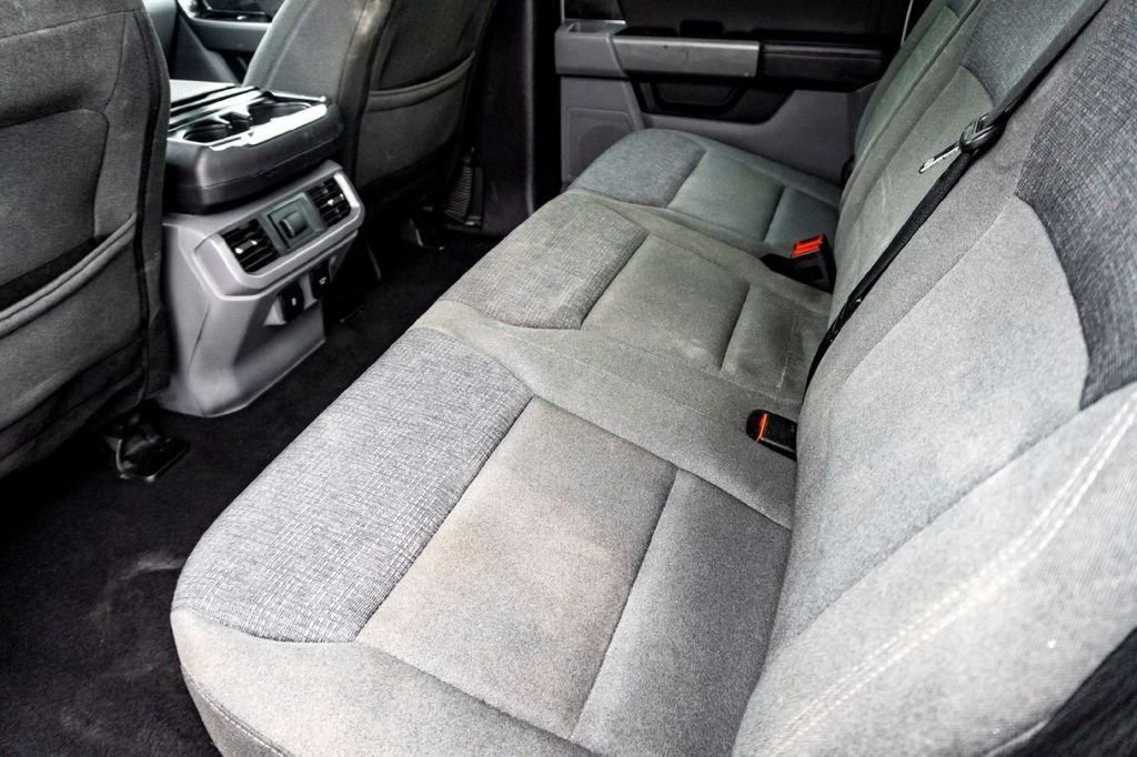 Used 2024 Silver Ford XLT image 27