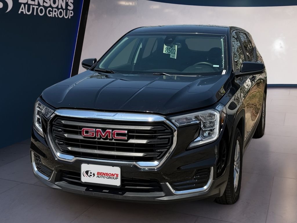 Used 2024 Black GMC SLE image 1