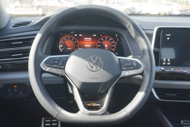 New 2026 Opal White Pearl Volkswagen 2.0T Peak Edition image 23