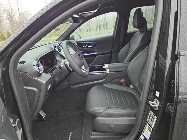 New 2026 Black Mercedes-Benz GLC300 image 22