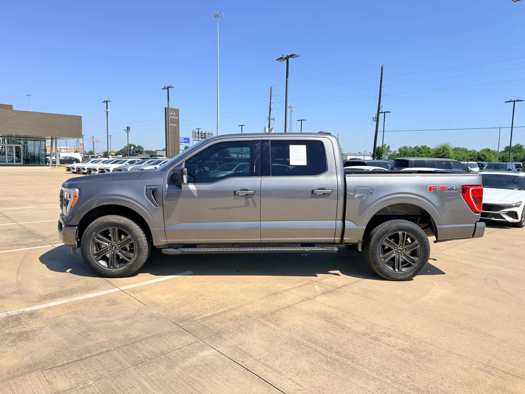Used 2022 Carbonized Gray Metallic Ford XLT image 9