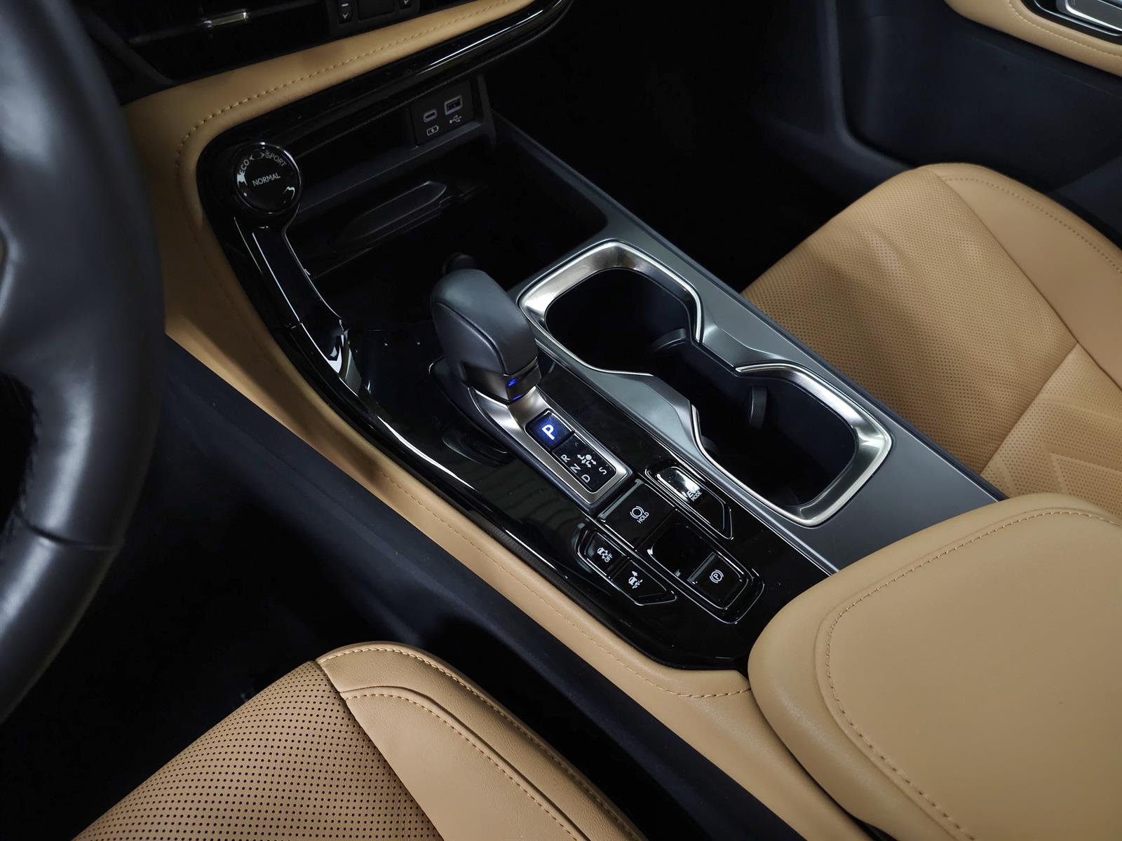 Certified Used 2023 Green Lexus Luxury image 31