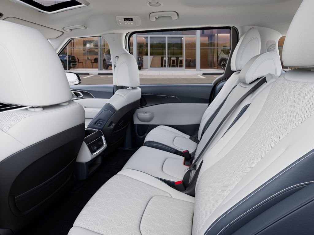 2026 Kia Carnival SX - Photo 18