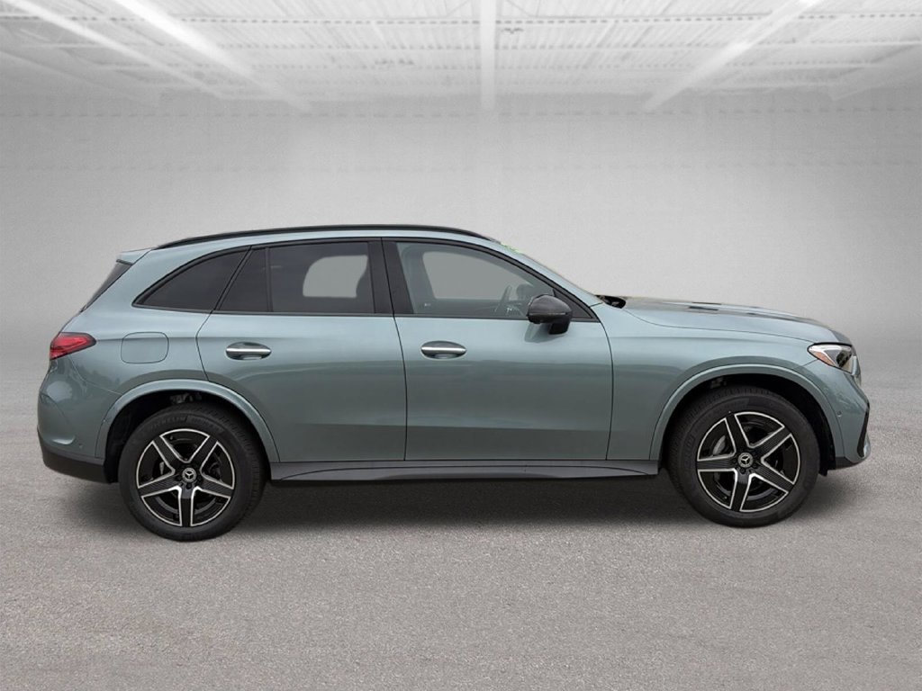 Used 2026 Silver Mercedes-Benz GLC 300 image 6