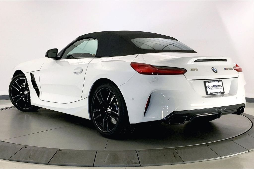 Certified Used 2023 Alpine White BMW  image 10