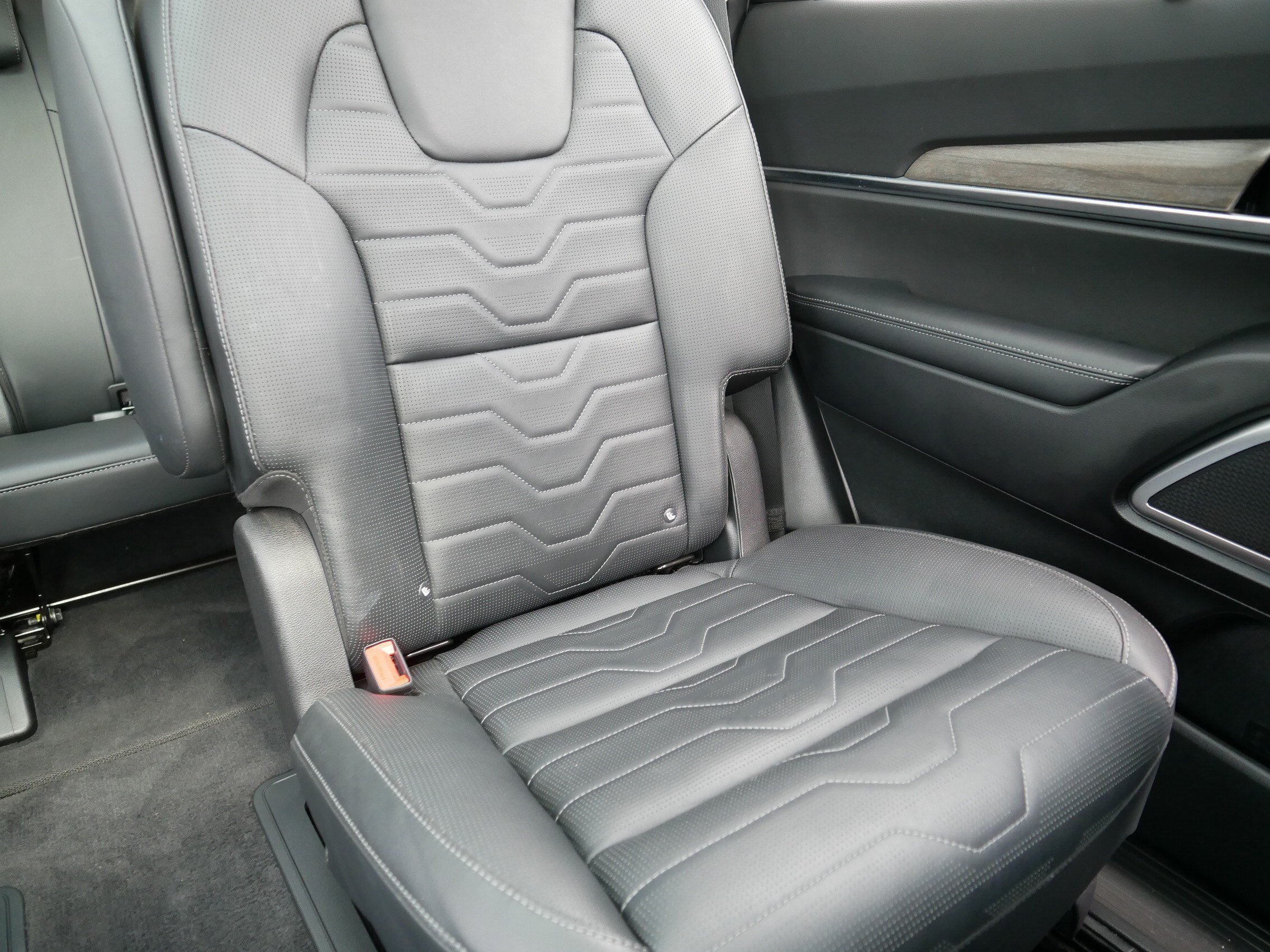Certified Used 2022 Ebony Black Kia SX image 14