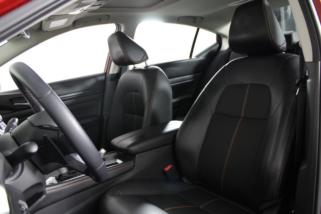 2019 Nissan Altima SR - Photo 18