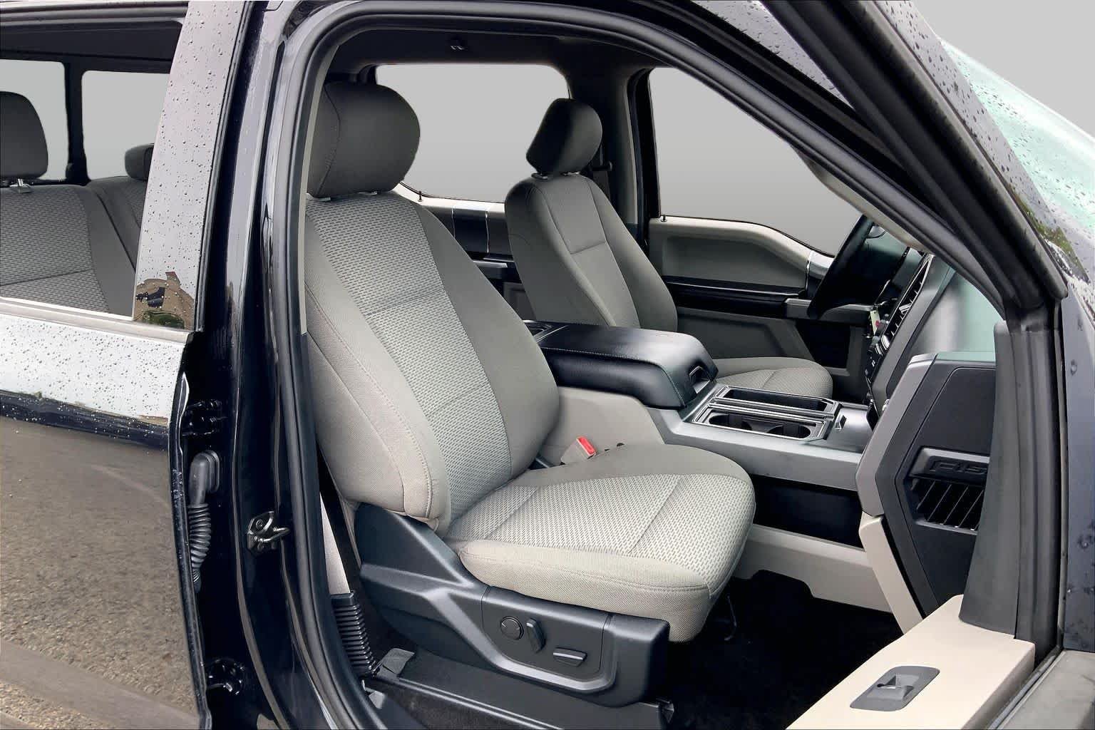 Used 2019 Agate Black Ford XLT image 9