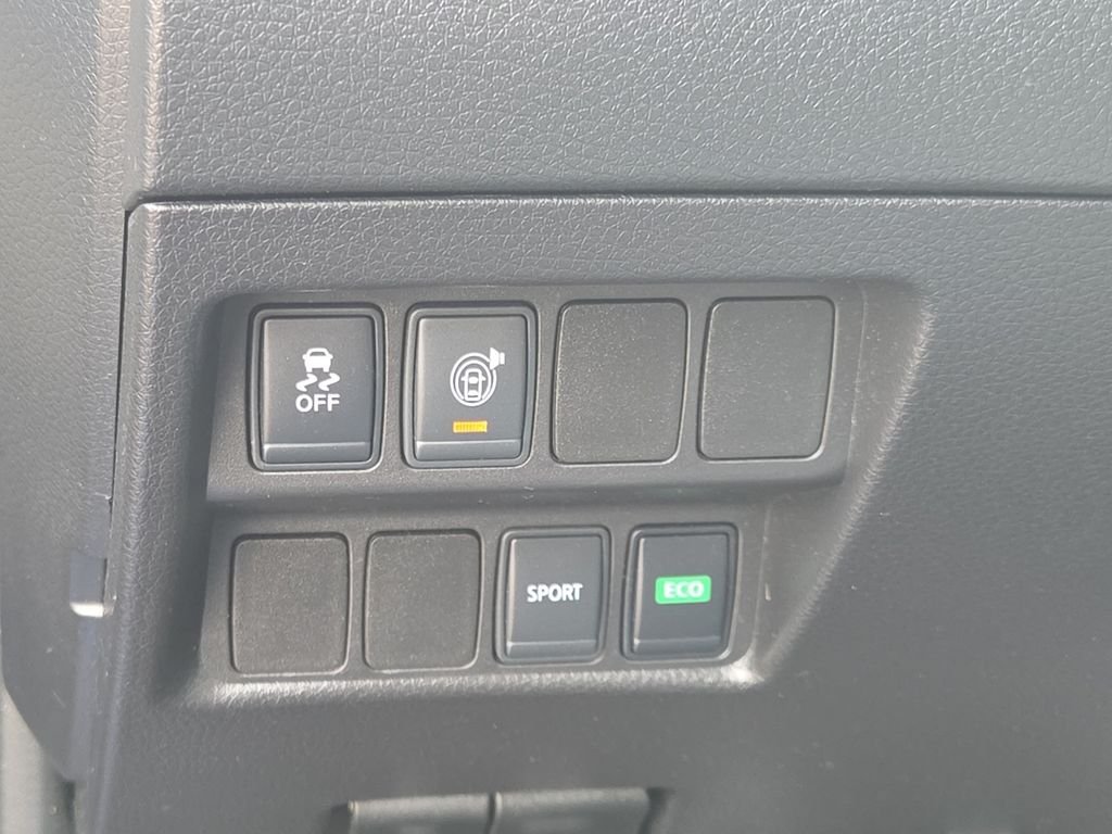 Used 2017 Blue Nissan SV image 12