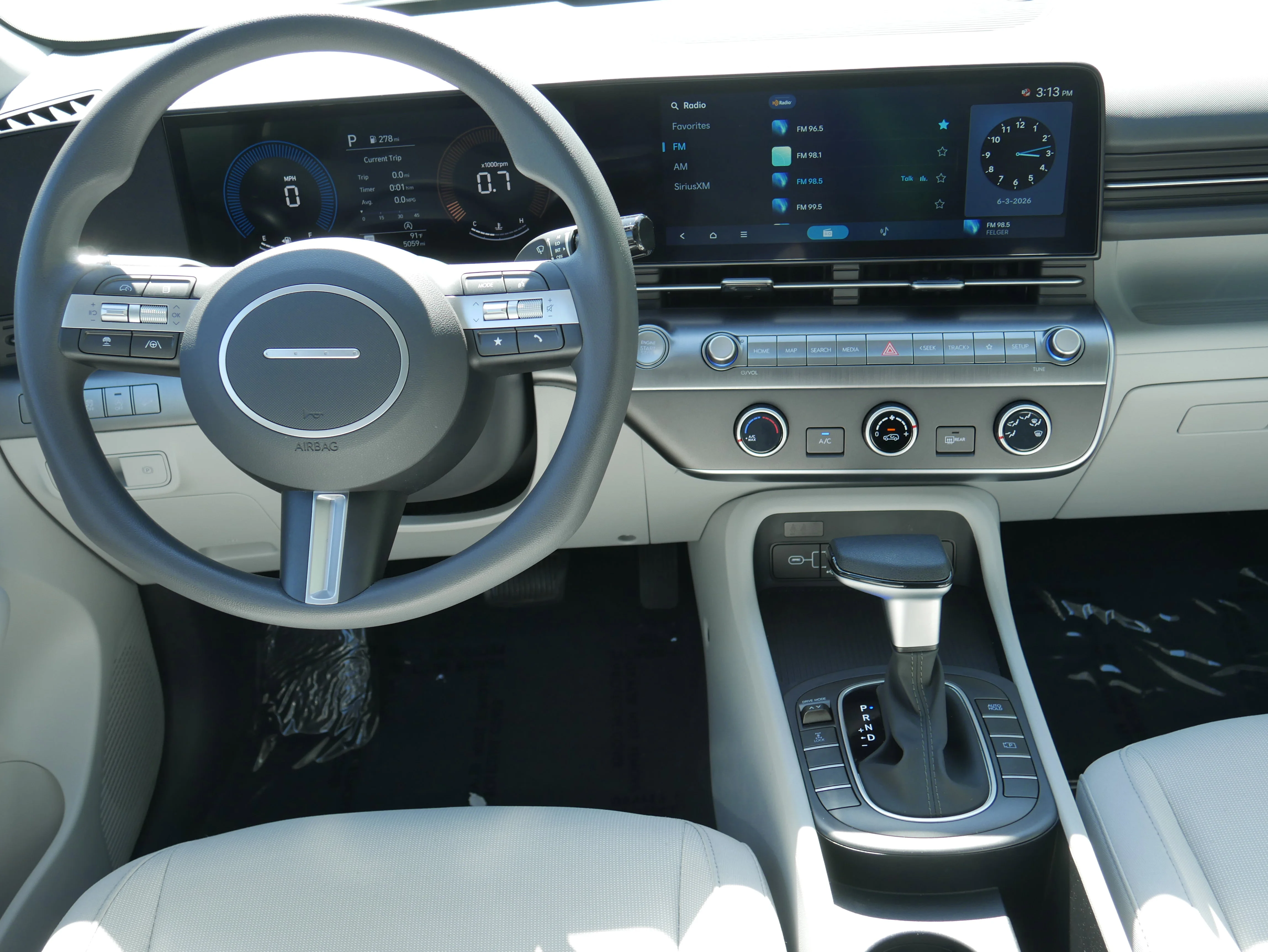 2026 Hyundai Kona SE - Photo 16
