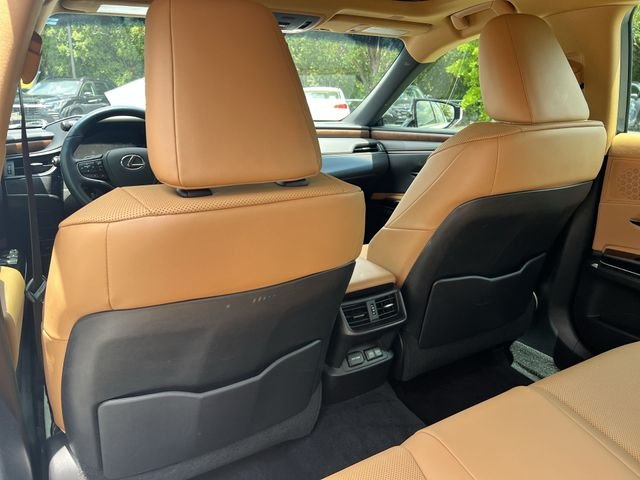 Used 2022 White Lexus 350 image 39