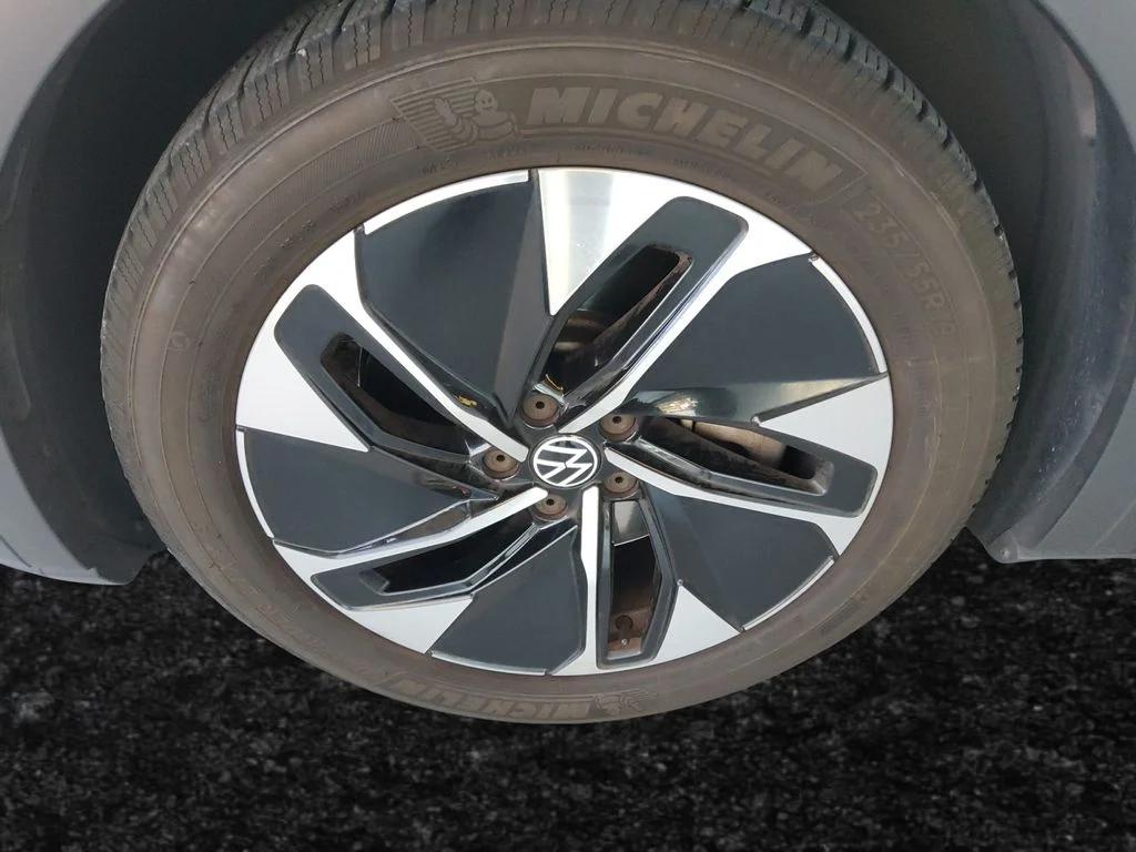 Used 2021  Volkswagen Pro S image 26