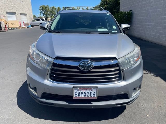 Used 2016 Silver Toyota Limited image 2